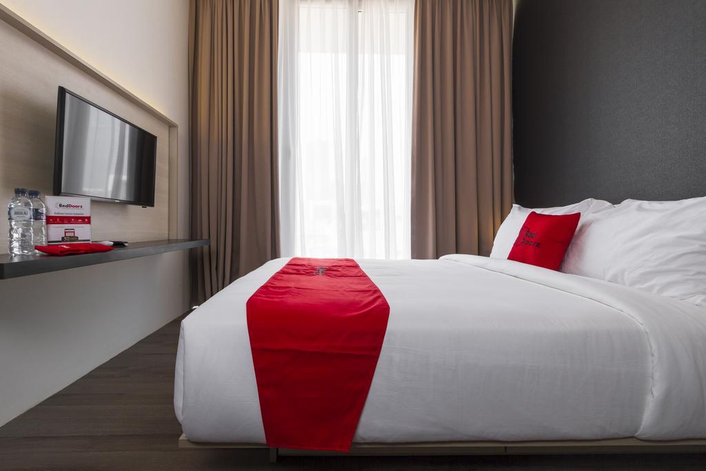 Reddoorz Plus Near Perbanas Jakarta Exteriér fotografie