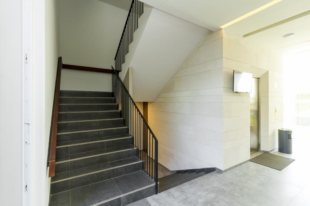 Reddoorz Plus Near Perbanas Jakarta Exteriér fotografie