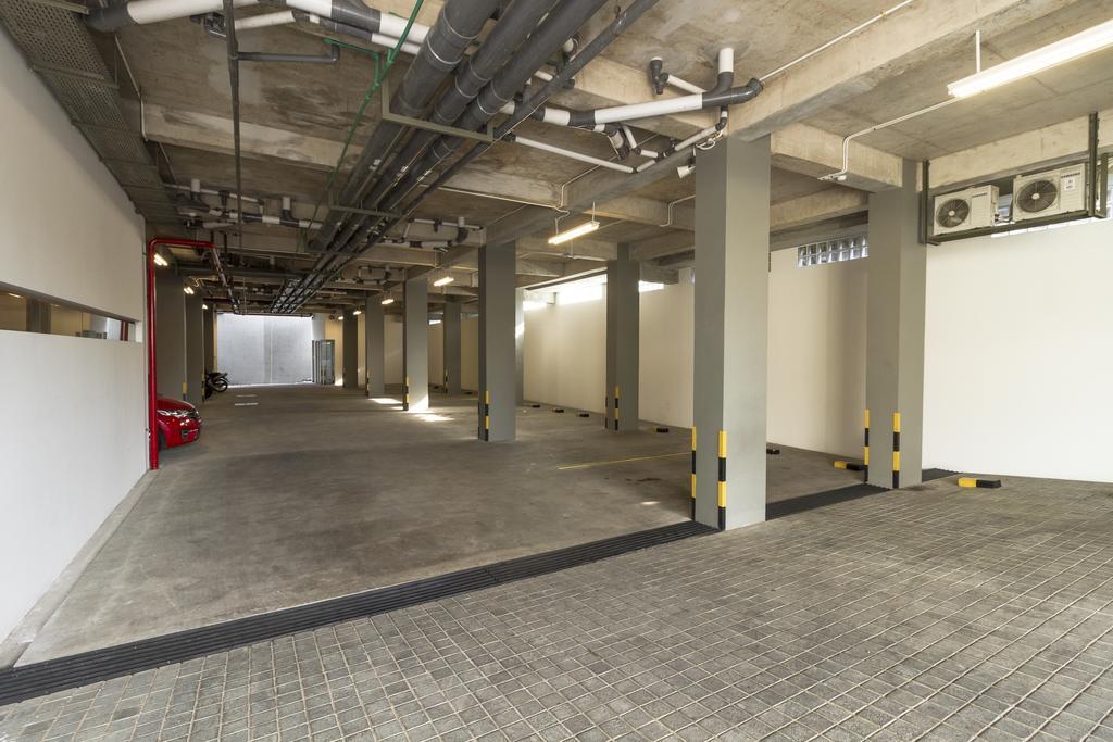 Reddoorz Plus Near Perbanas Jakarta Exteriér fotografie